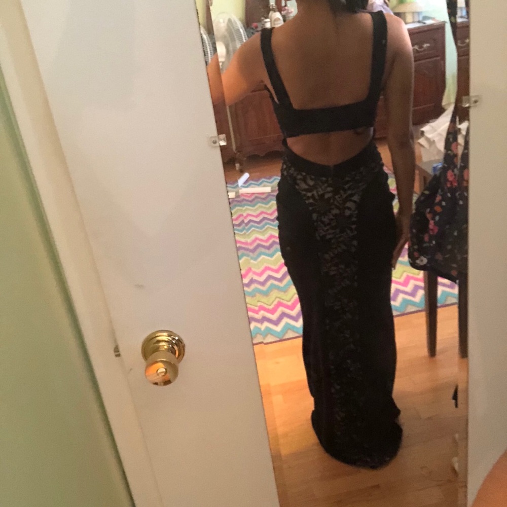 PROM DRESS - Picture 4 of 8